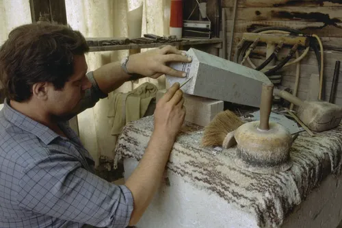 Taille d'un claveau en atelier